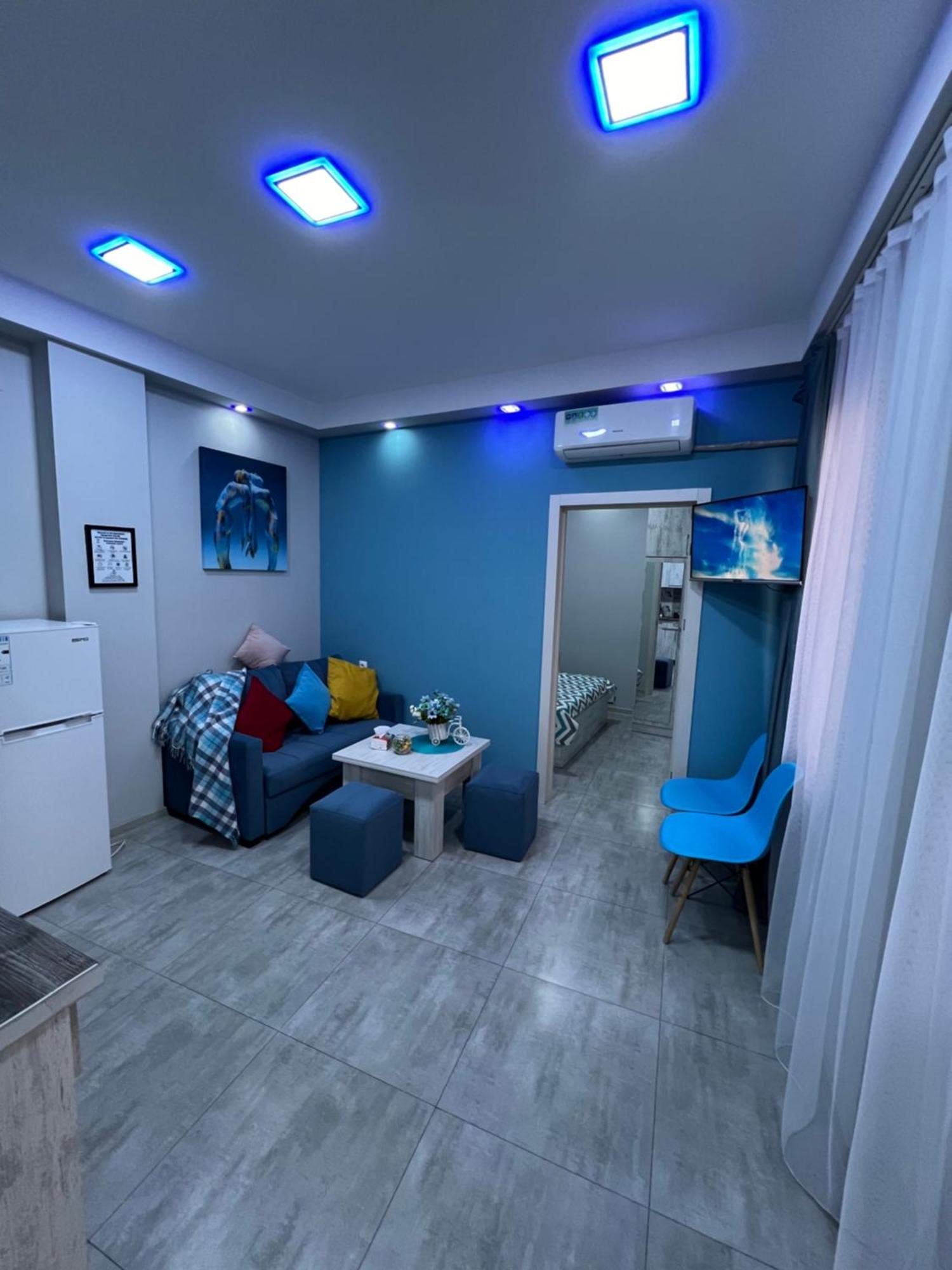 Cool Blue Interior Self Check In Apartment Ереван Екстериор снимка