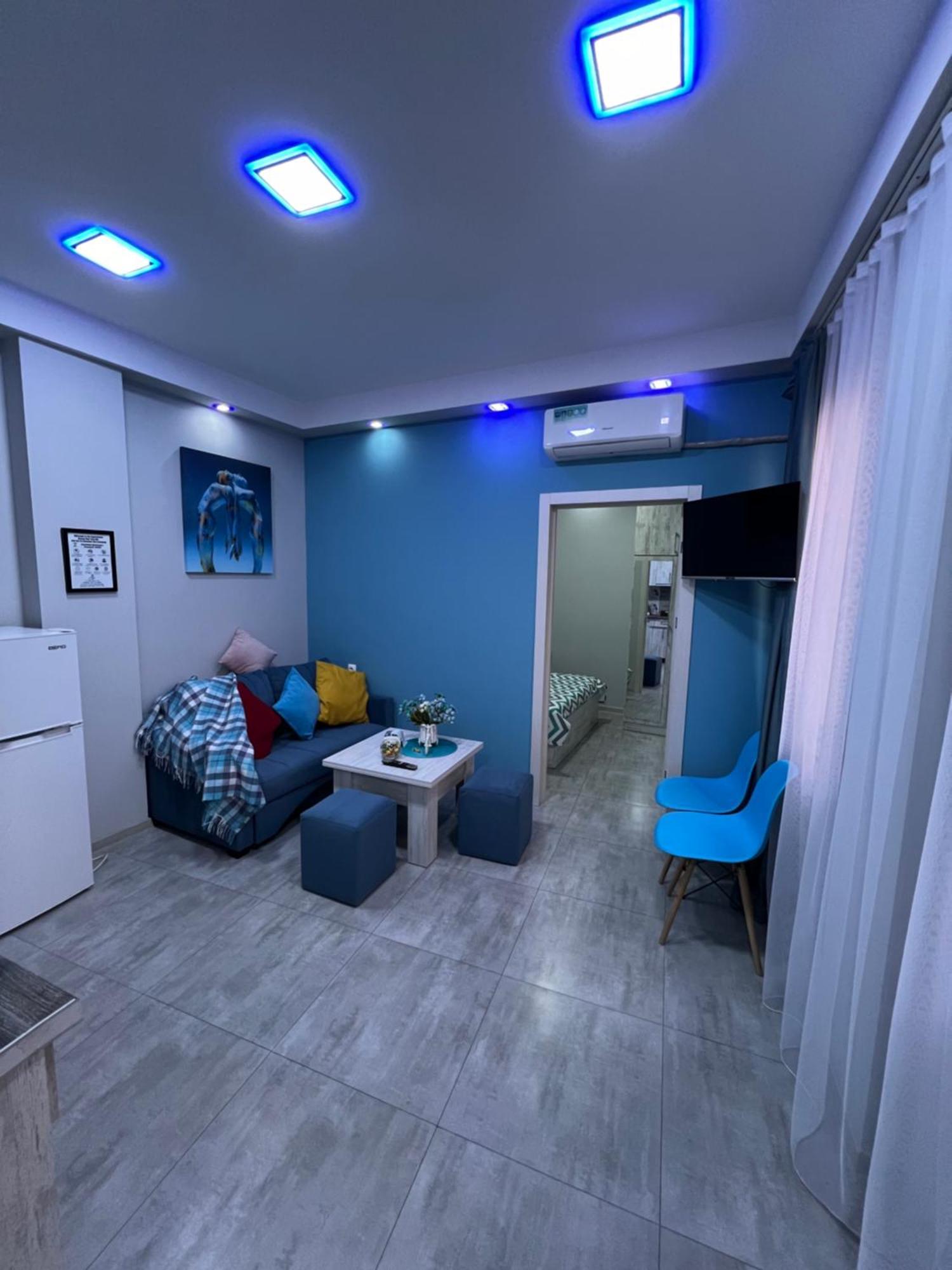 Cool Blue Interior Self Check In Apartment Ереван Екстериор снимка