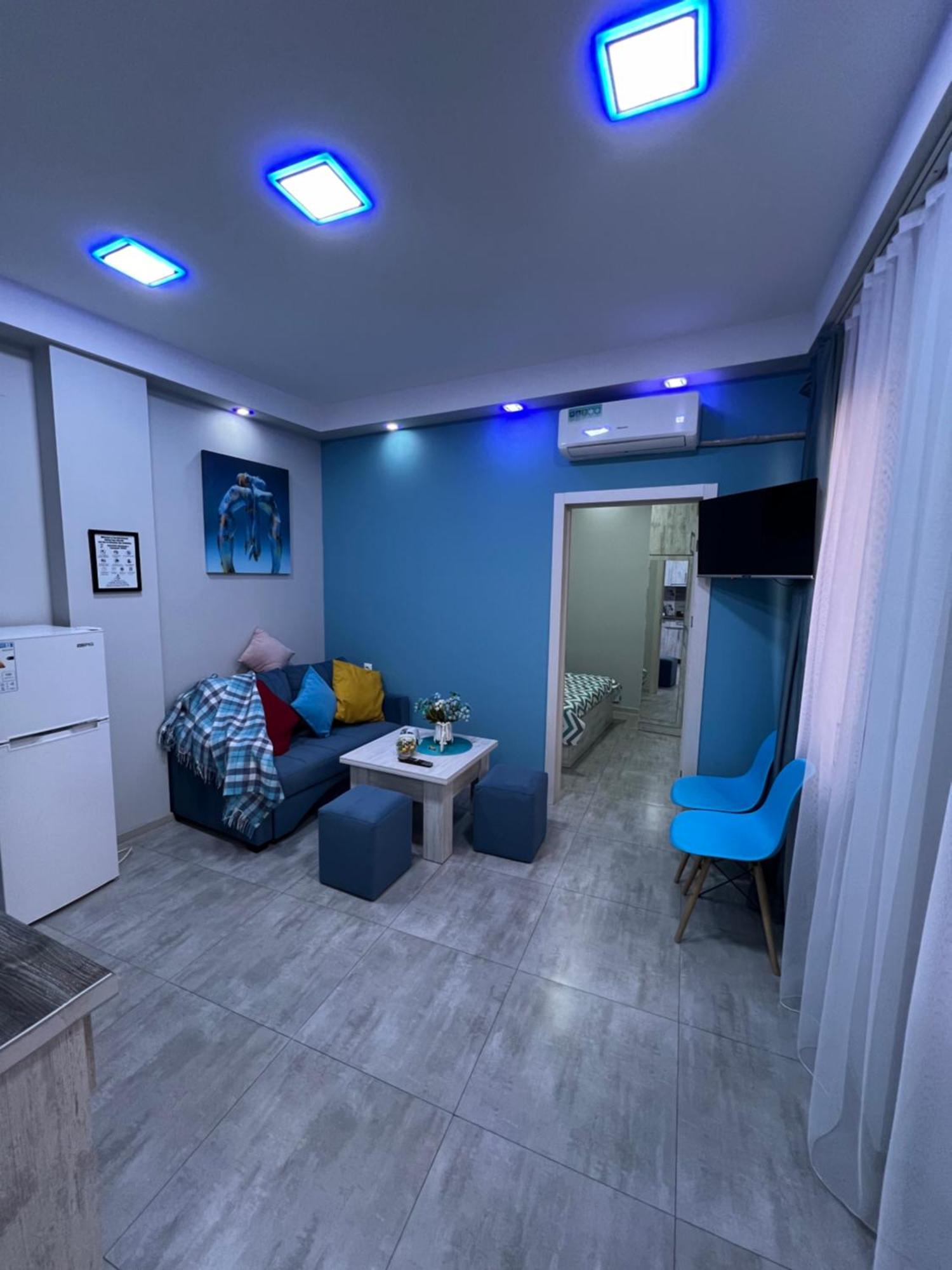 Cool Blue Interior Self Check In Apartment Ереван Екстериор снимка